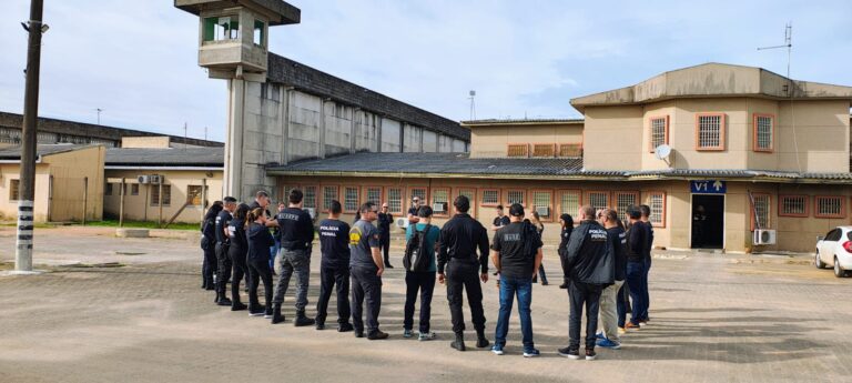 Guaritas da PMEC - Capa